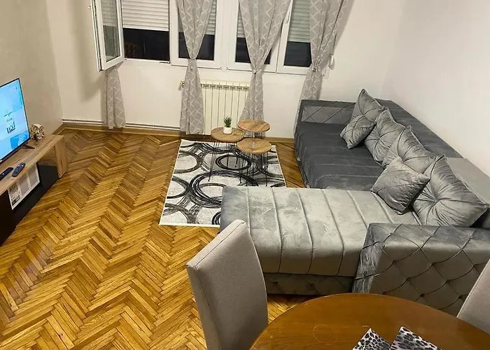 Apartment Pionir Grim